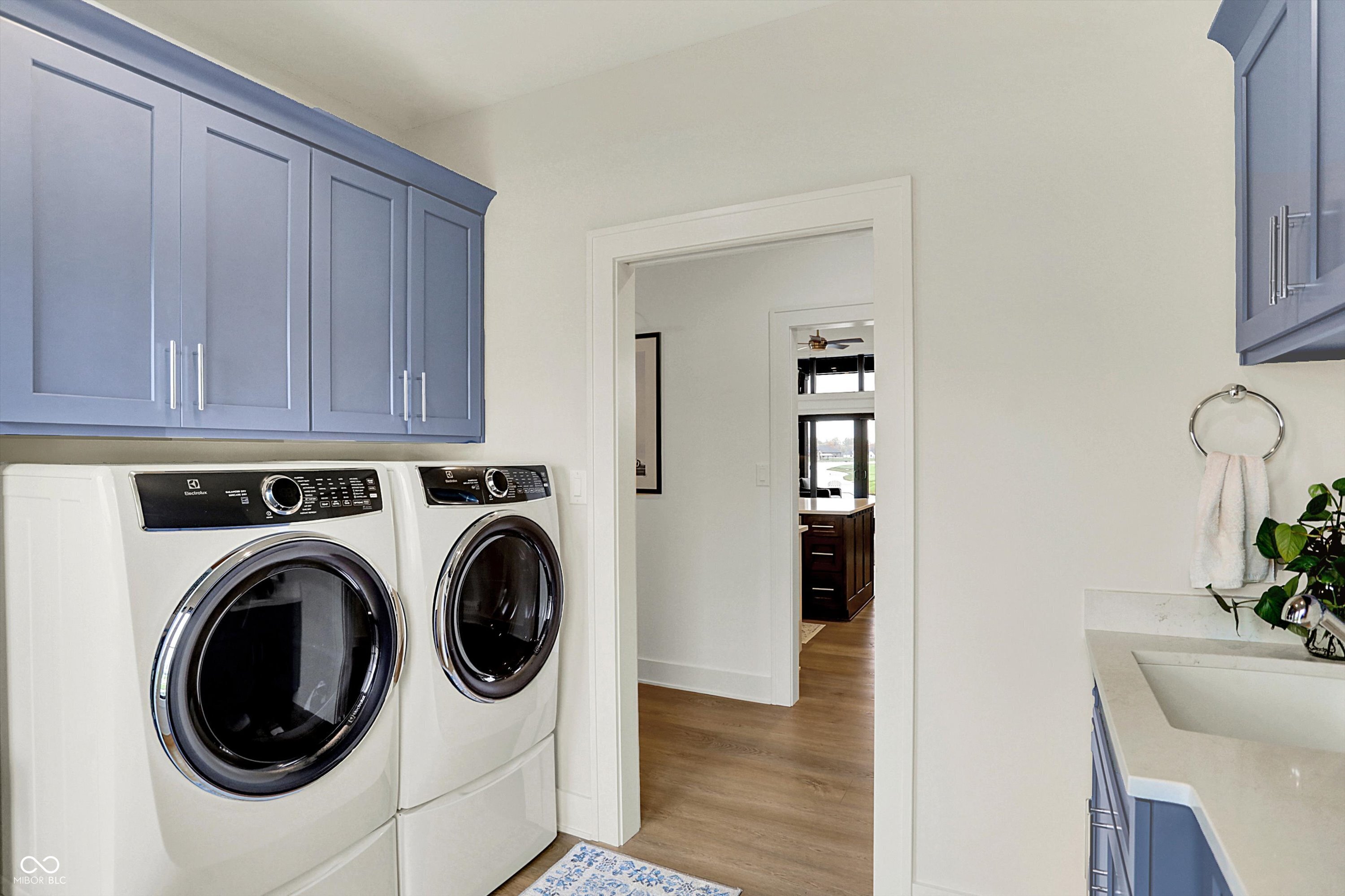 Bargersville, Indiana, 46106, United States, 5 Bedrooms Bedrooms, ,6 BathroomsBathrooms,Residential,For Sale,1983672