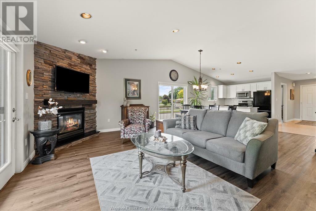 WINDSOR, Ontario, N9E 4X7, CA, 2 Bedrooms Bedrooms, ,1 BathroomBathrooms,Residential,For Sale,1857964