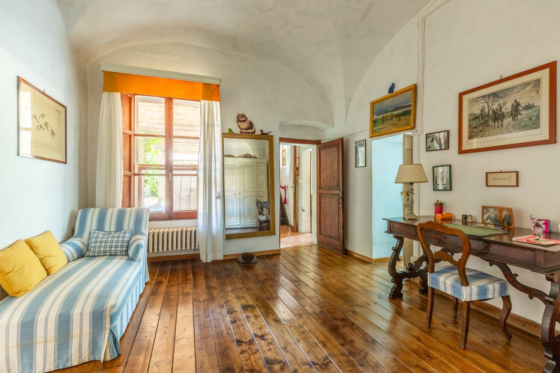 Perugia, Perugia, 06100, IT, 18 Bedrooms Bedrooms, ,5 BathroomsBathrooms,Residential,For Sale,1907420