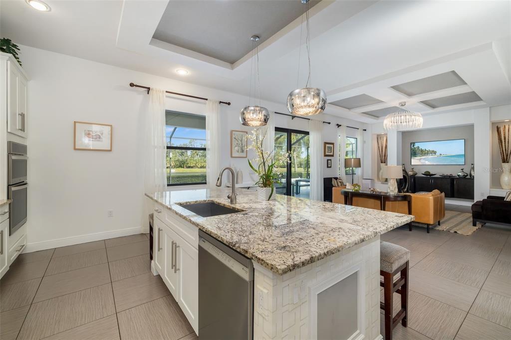 Bradenton, Florida, 34212, United States, 4 Bedrooms Bedrooms, ,5 BathroomsBathrooms,Residential,For Sale,1856587