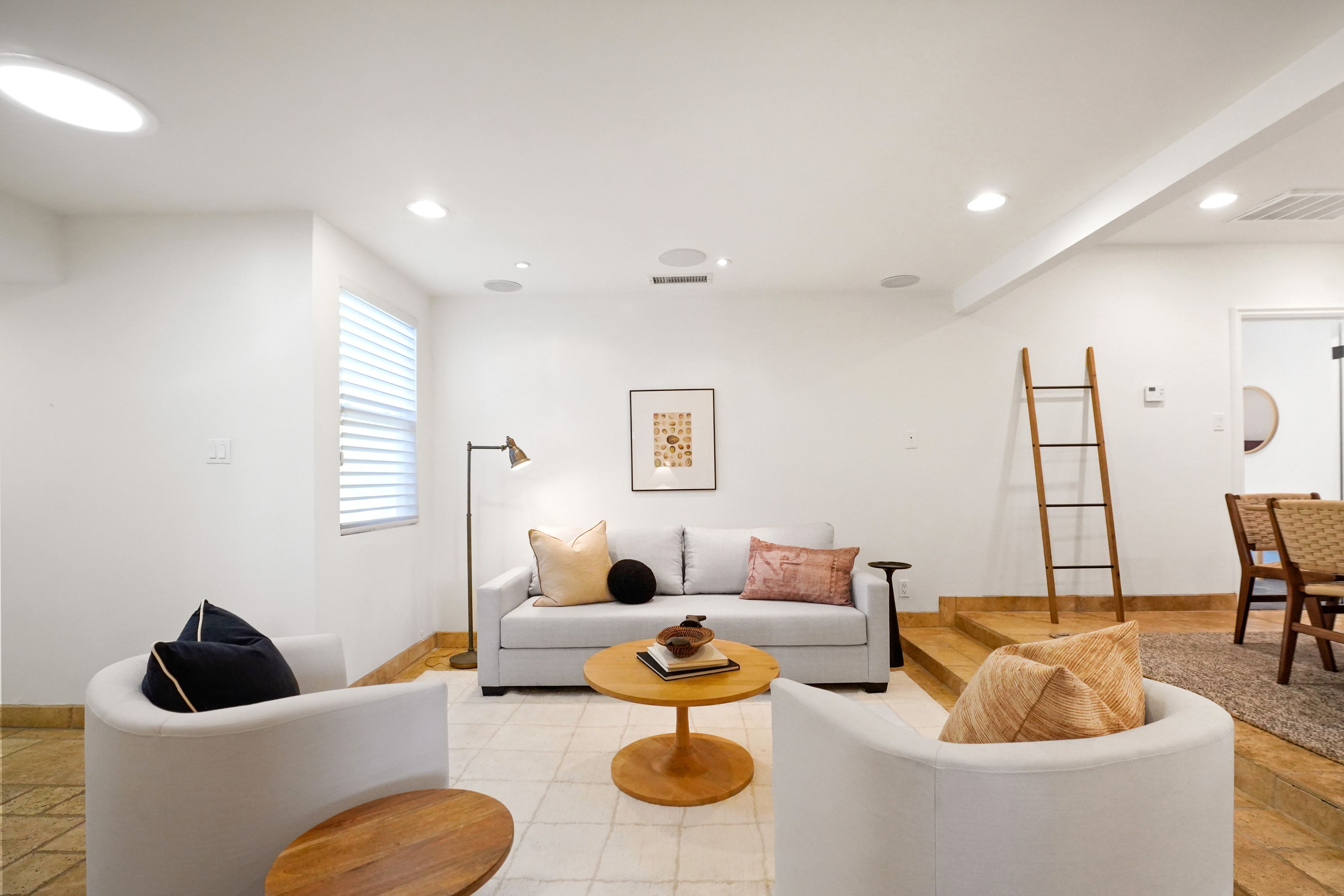  11593 Kling Street - 物件實景