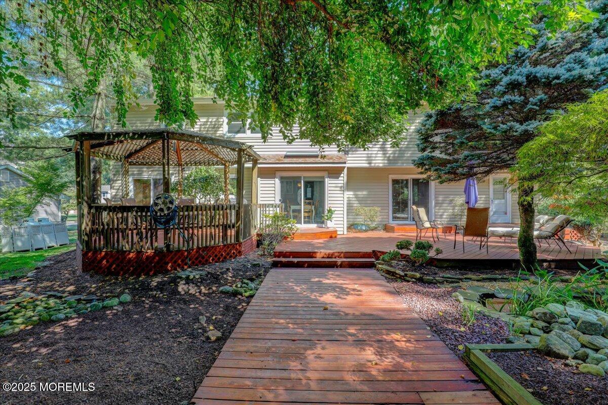 Morganville, New Jersey, 07751, United States, 4 Bedrooms Bedrooms, ,3 BathroomsBathrooms,Residential,For Sale,1914665