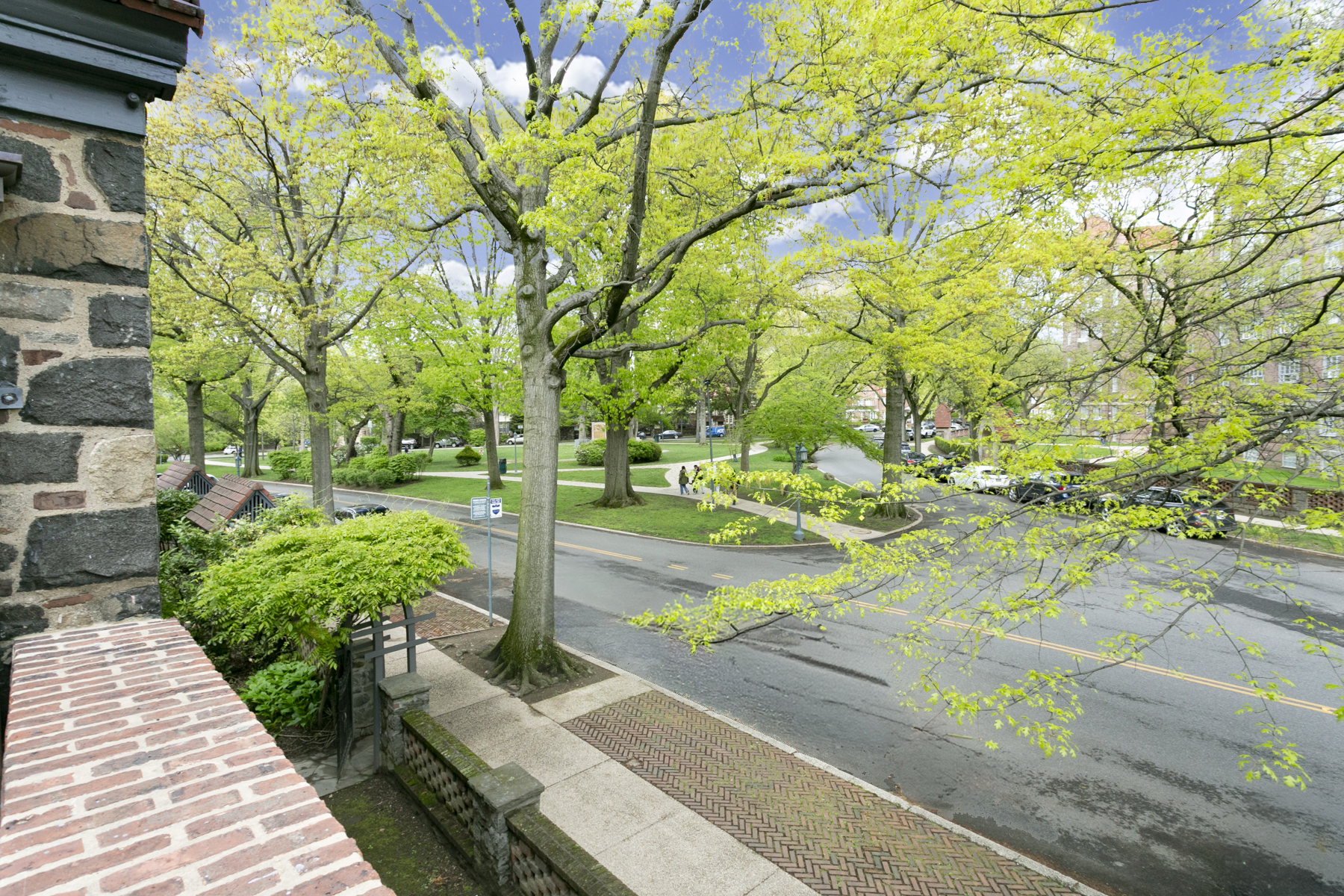  “FOREST HILLS GARDENS FIELDSTONE TOWNHOUSE” - 物件實景