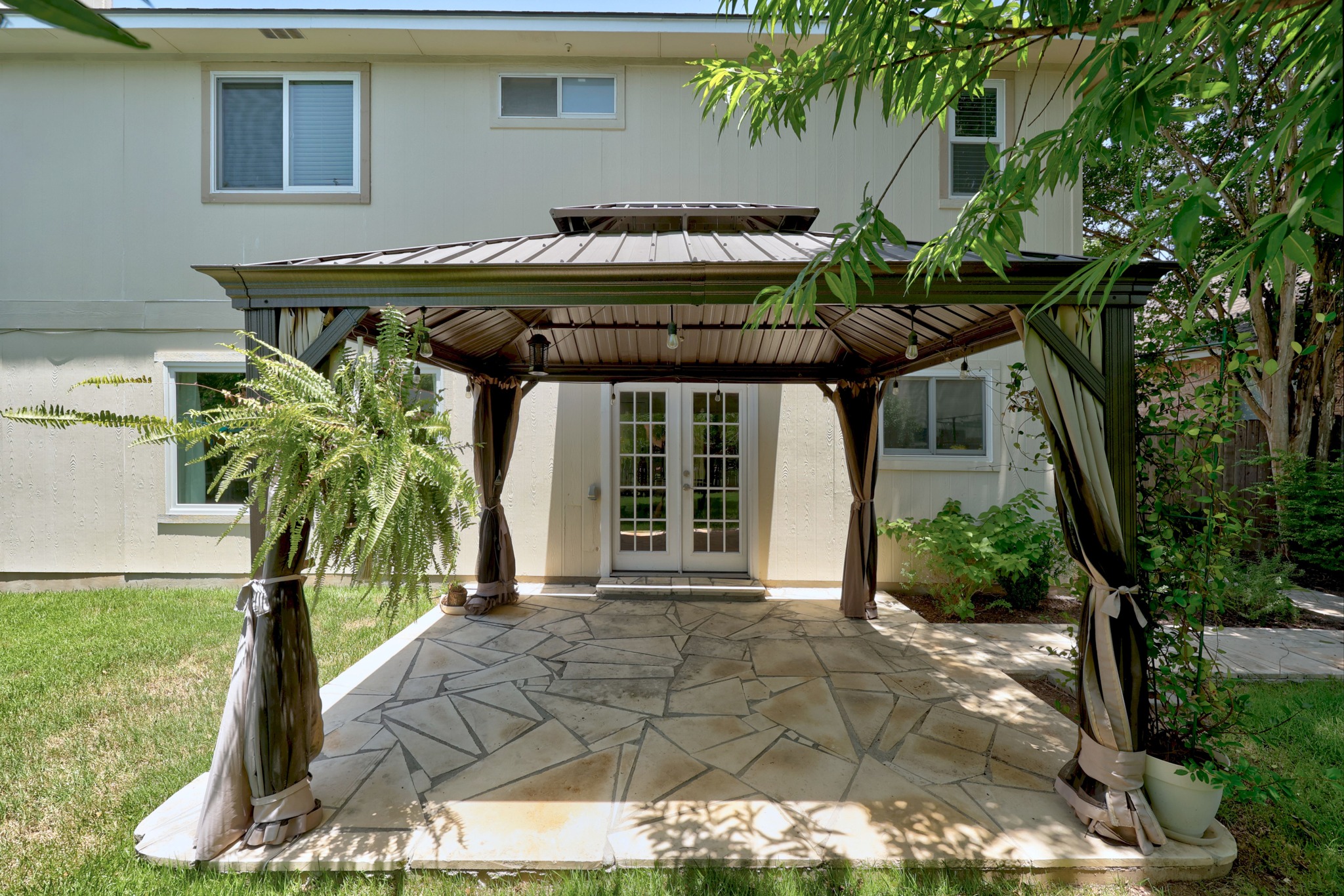  Updated home with pool in Round Rock - 物件實景
