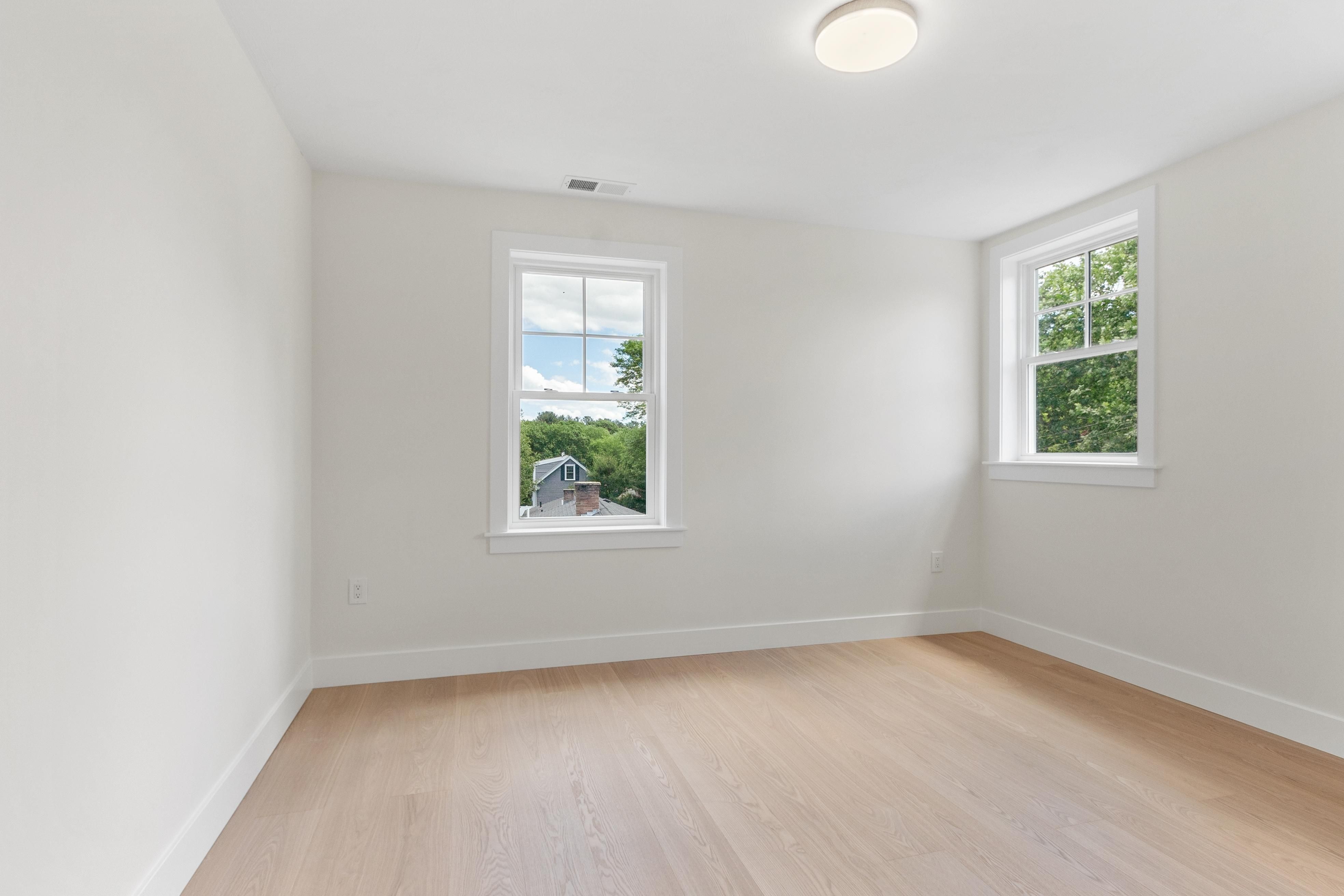  60 Neillian Street, Bedford, MA 01730 - 物件實景
