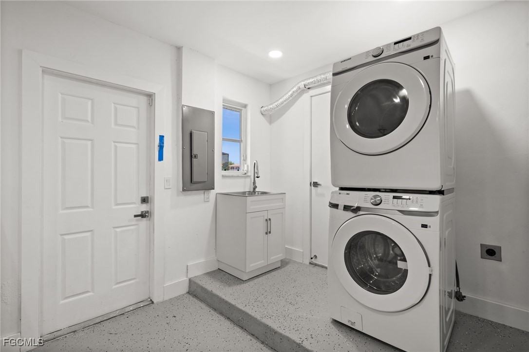 Cape Coral, Florida, 33904, United States, 4 Bedrooms Bedrooms, ,3 BathroomsBathrooms,Residential,For Sale,1975138