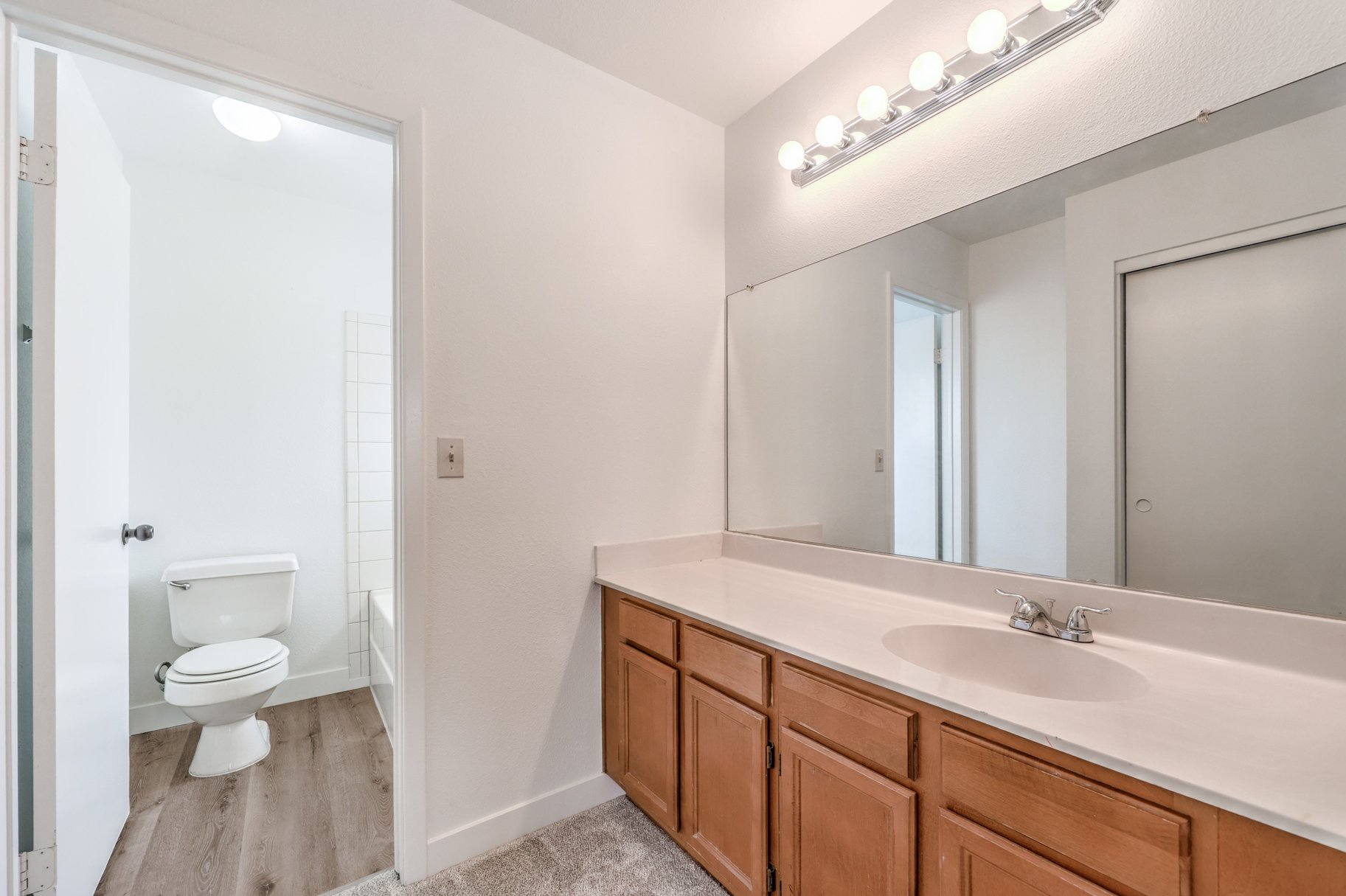  Fresh, Spacious & Move-In Ready — Green Valley Home on an Oversized Lot - 物件實景