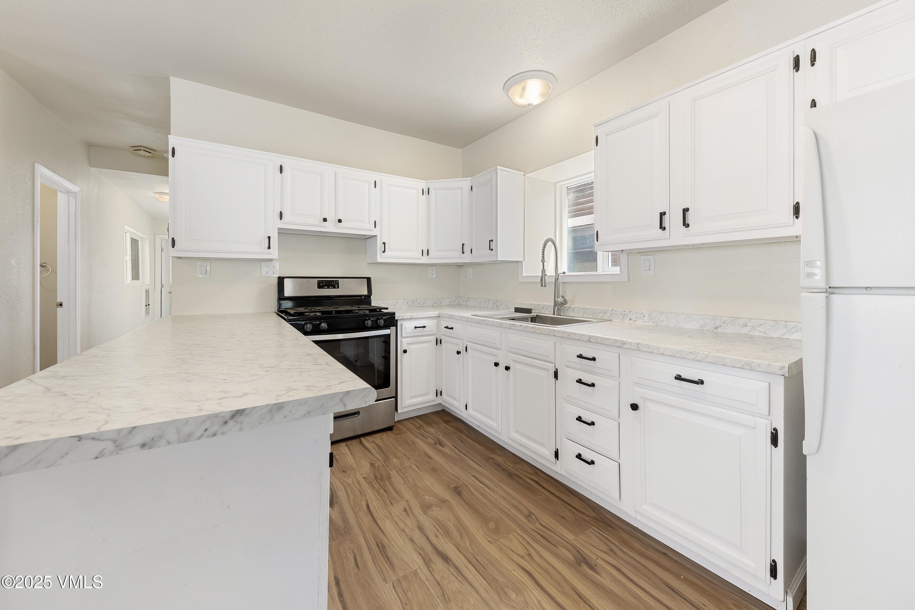 Gypsum, Colorado, 81637, United States, 2 Bedrooms Bedrooms, ,1 BathroomBathrooms,Residential,For Sale,1849053