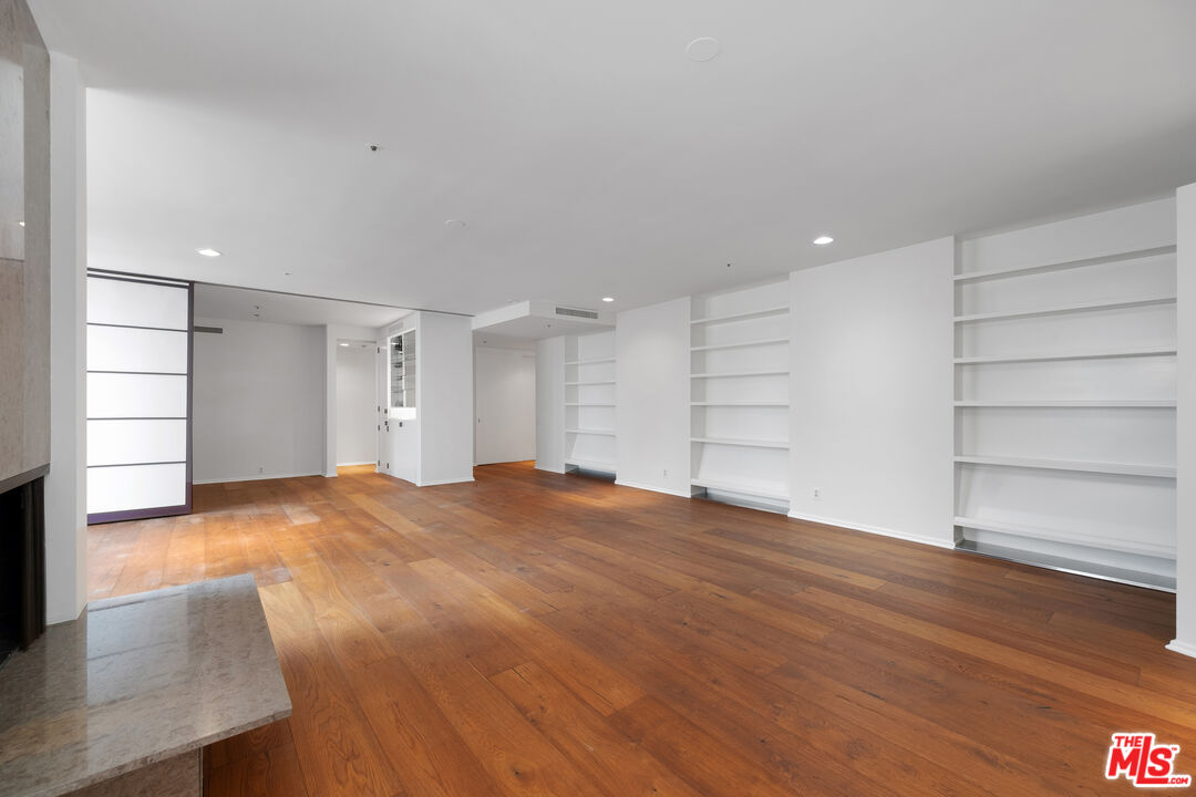 Los Angeles, California, 90024, United States, 2 Bedrooms Bedrooms, ,3 BathroomsBathrooms,Residential,For Sale,1817852