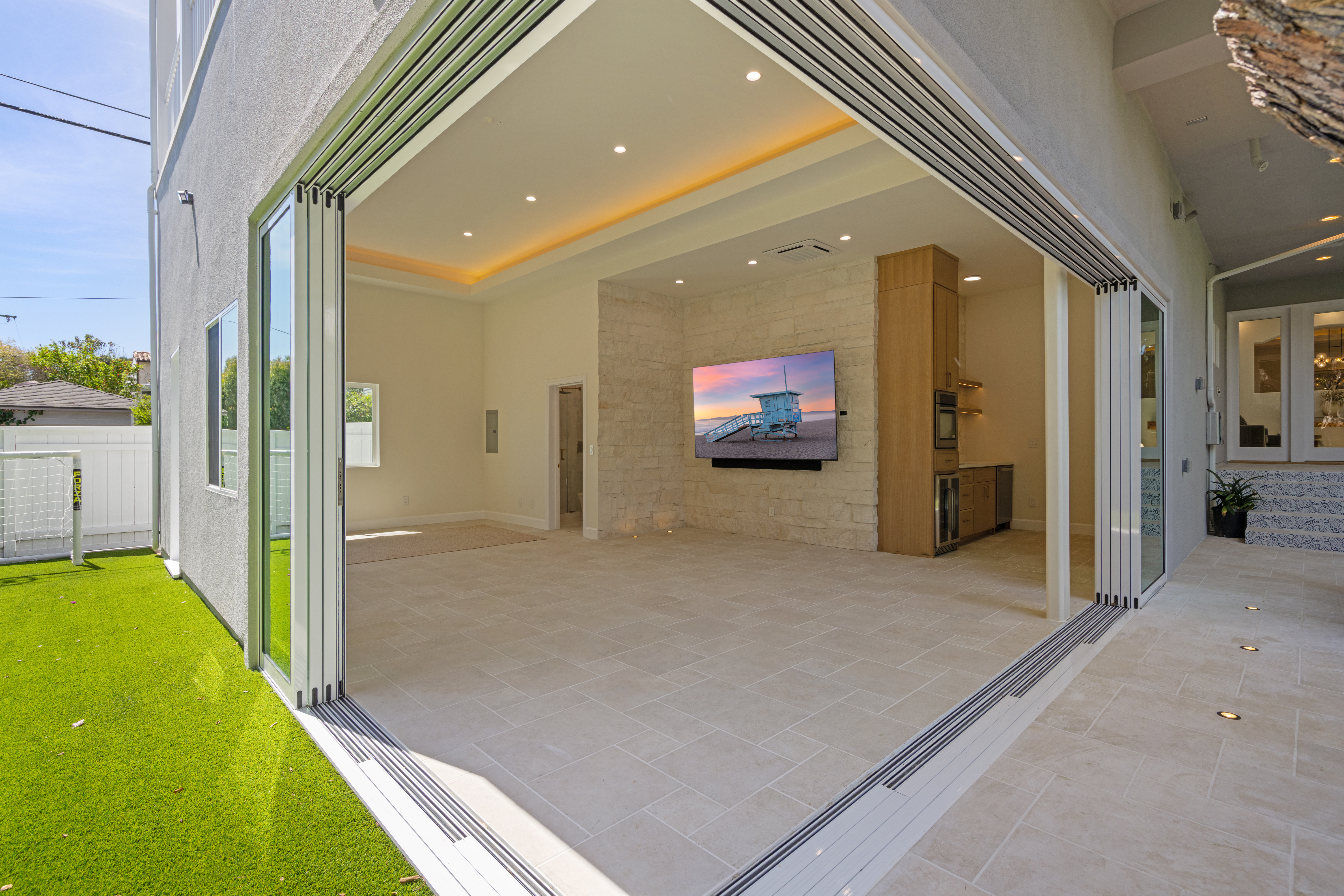  2300 John Street, Manhattan Beach, CA 90266 - 物件實景