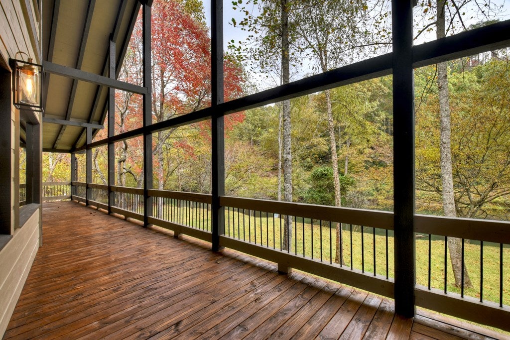 Mineral Bluff, Georgia, 30559, United States, 4 Bedrooms Bedrooms, ,5 BathroomsBathrooms,Residential,For Sale,1986837