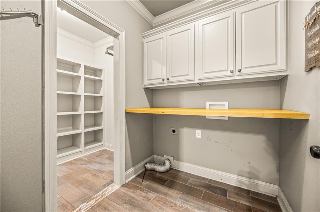 Natchitoches, Louisiana, 71457, United States, 4 Bedrooms Bedrooms, ,3 BathroomsBathrooms,Residential,For Sale,1974090