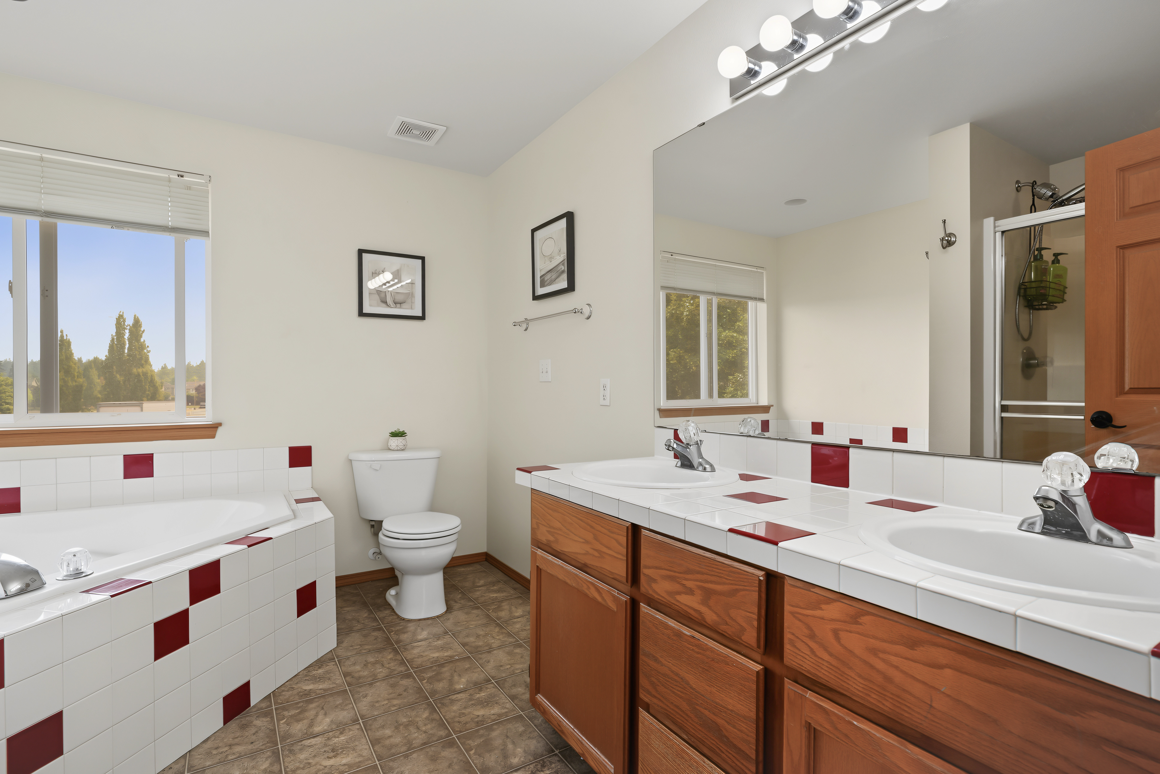  17707 25th Av Ct E, Tacoma, WA 98445 - 物件實景