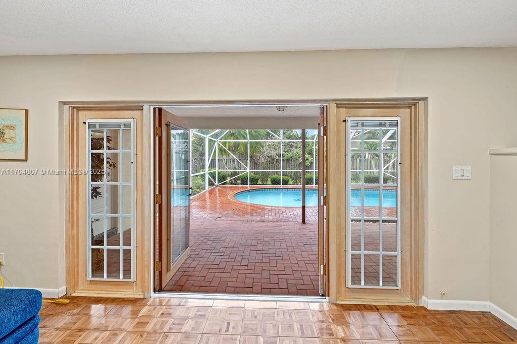 Plantation, Florida, 33324, United States, 3 Bedrooms Bedrooms, ,2 BathroomsBathrooms,Residential,For Sale,1792885
