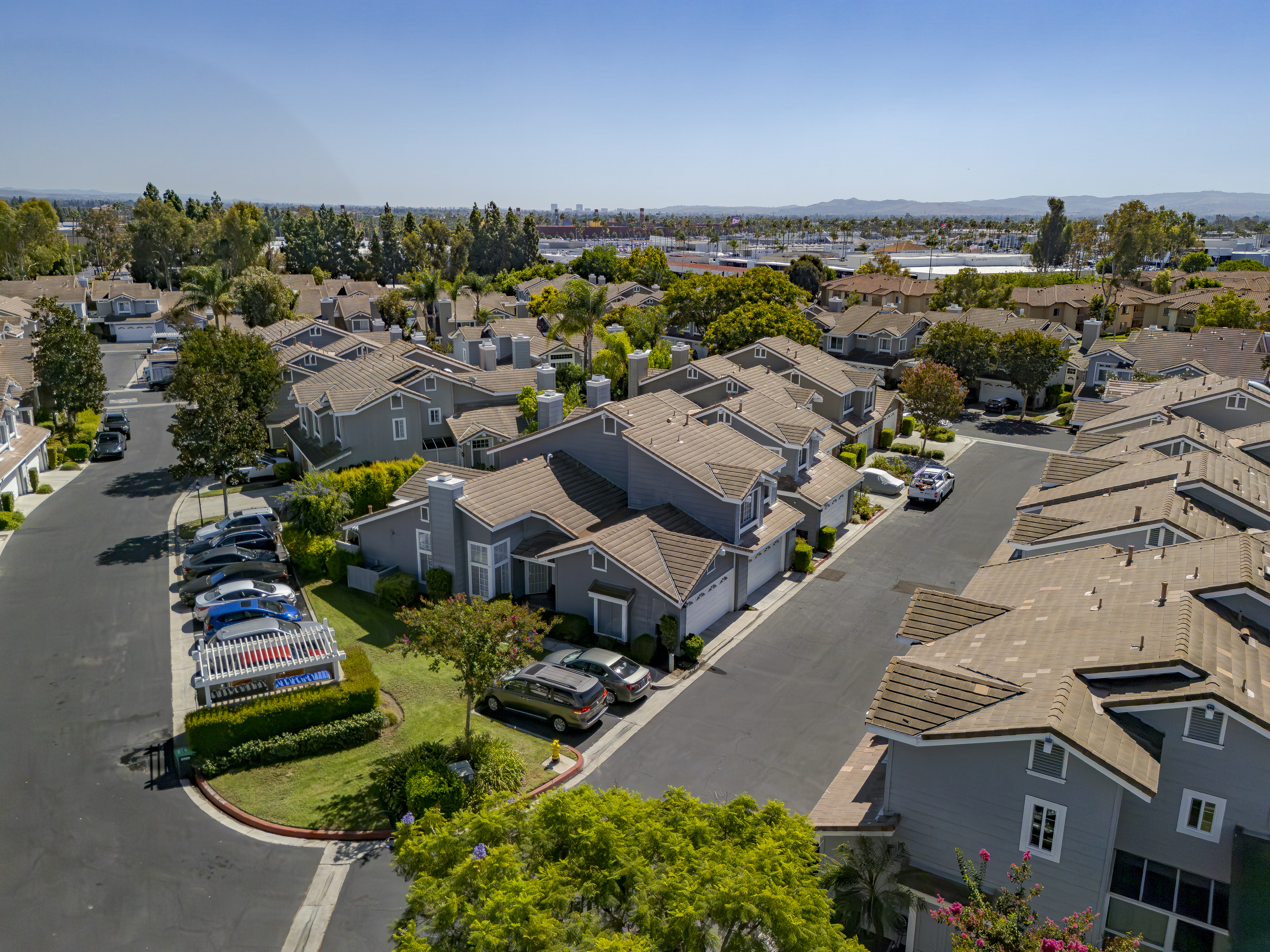  13576 Eucalyptus Street, Tustin, CA 92782 - 物件實景