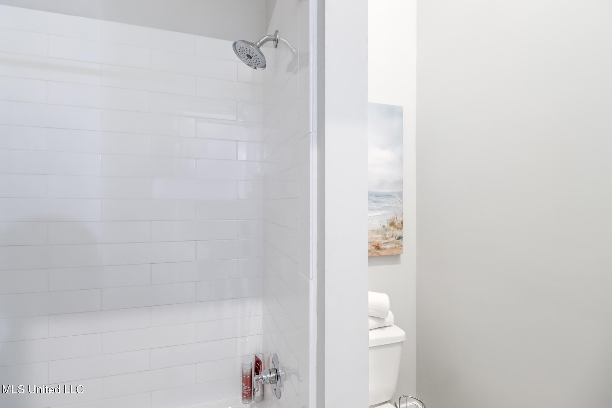 Gulfport, Mississippi, 39501, United States, 5 Bedrooms Bedrooms, ,4 BathroomsBathrooms,Residential,For Sale,1983145