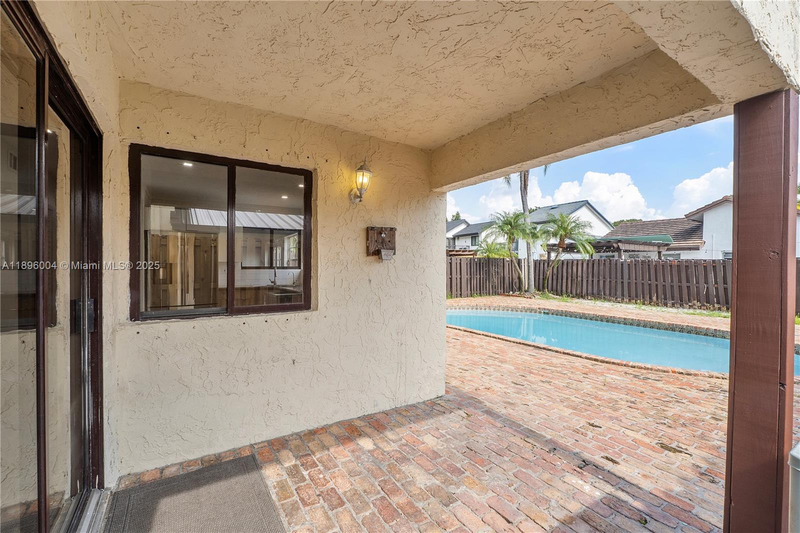 Miami, Florida, 33196, United States, 3 Bedrooms Bedrooms, ,3 BathroomsBathrooms,Residential,For Sale,1965722