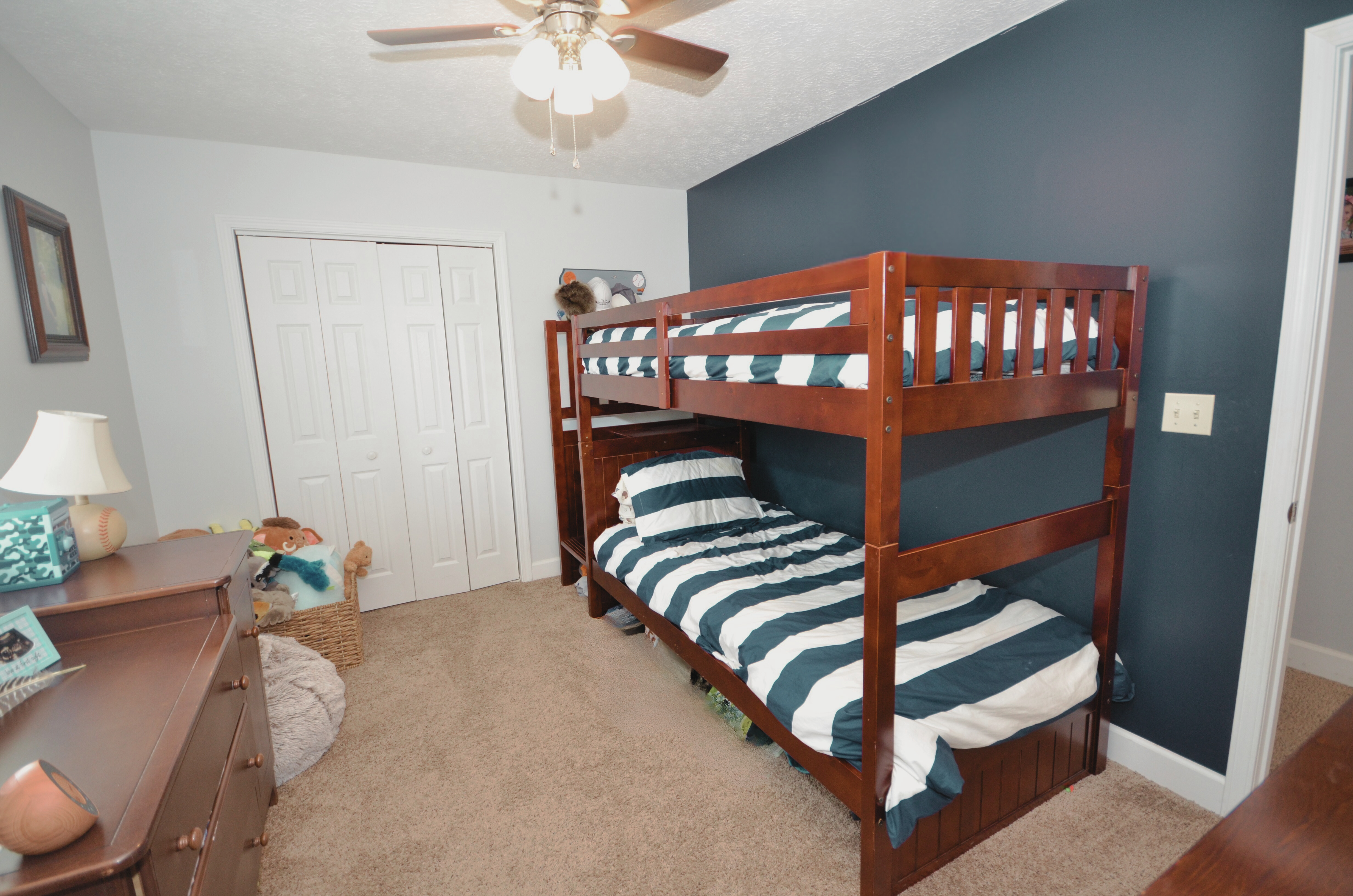 Kodak, Tennessee, 37764, United States, 4 Bedrooms Bedrooms, ,3 BathroomsBathrooms,Residential,For Sale,1887737