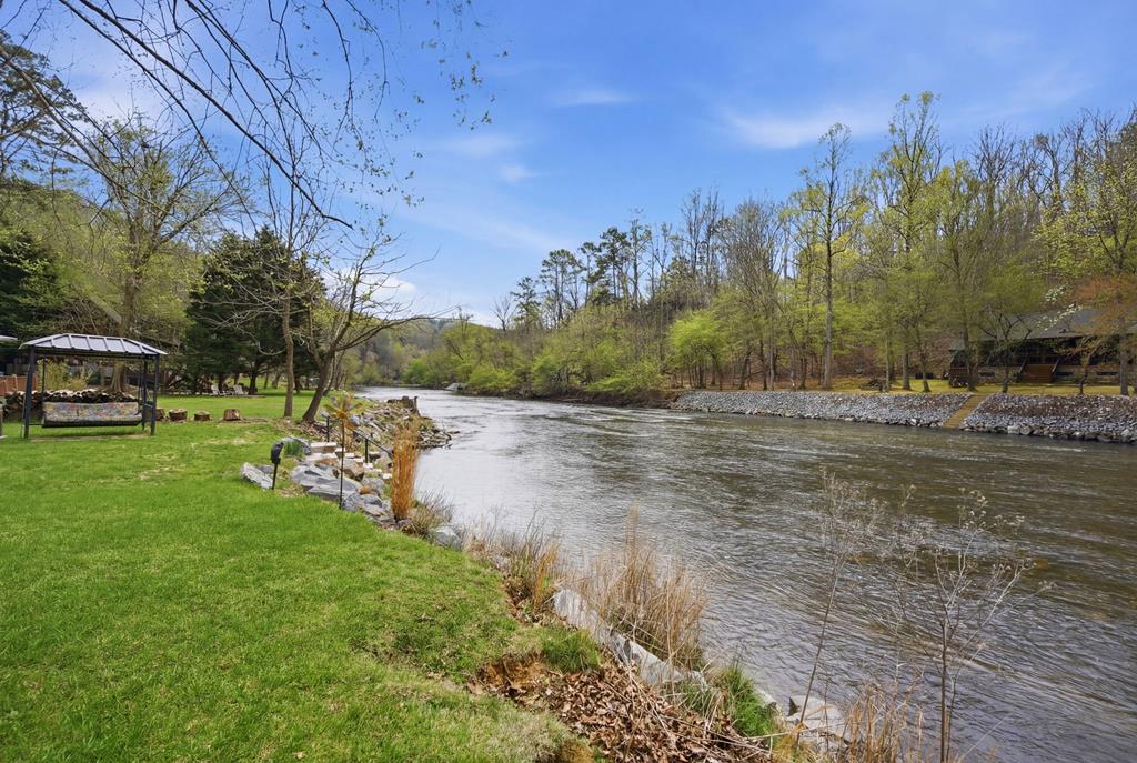 Ellijay, Georgia, 30540, United States, 3 Bedrooms Bedrooms, ,3 BathroomsBathrooms,Residential,For Sale,2034998