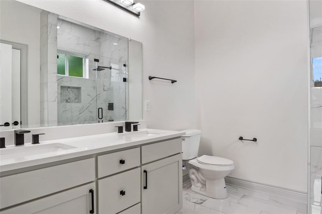 Dallas, Texas, 75212, United States, 4 Bedrooms Bedrooms, ,3 BathroomsBathrooms,Residential,For Sale,1930273