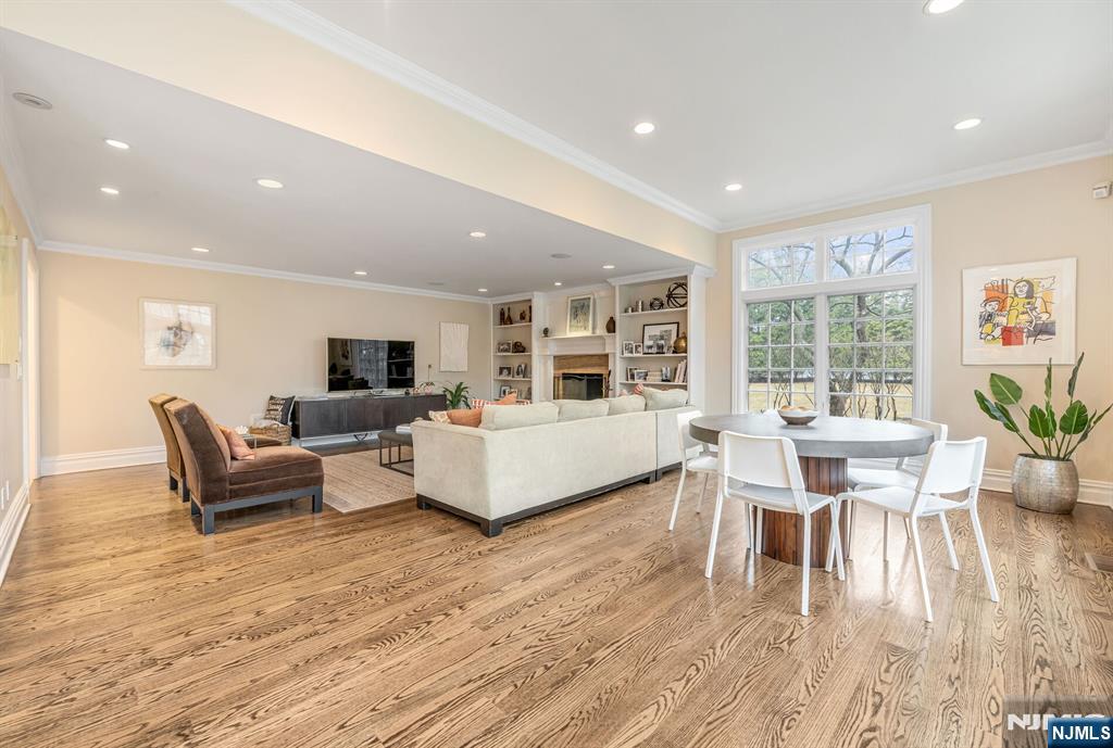 Tenafly, New Jersey, 07670, United States, 6 Bedrooms Bedrooms, ,5 BathroomsBathrooms,Residential,For Sale,1743574