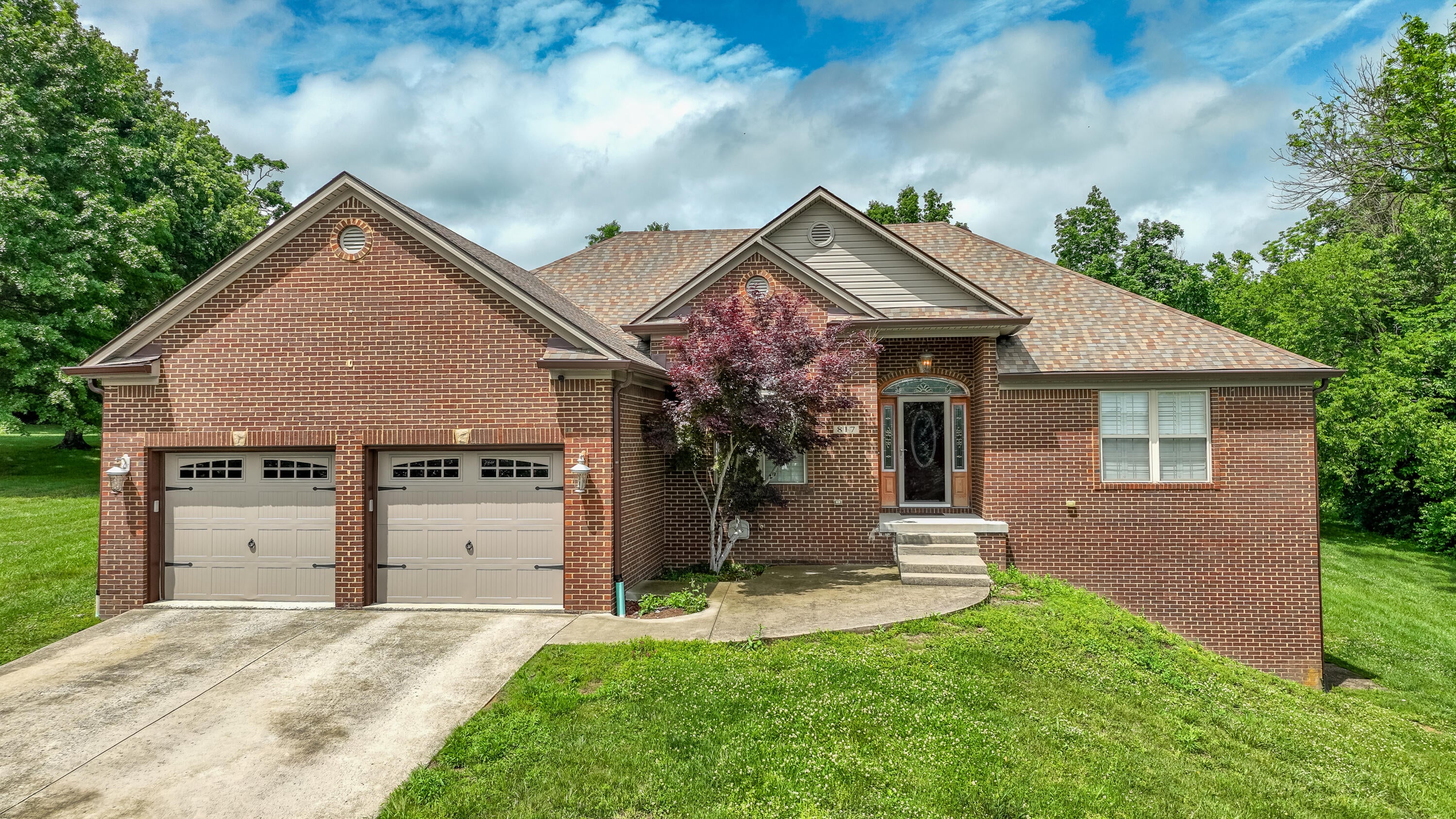 Richmond, Kentucky, 40475, United States, 3 Bedrooms Bedrooms, ,2 BathroomsBathrooms,Residential,For Sale,2047972