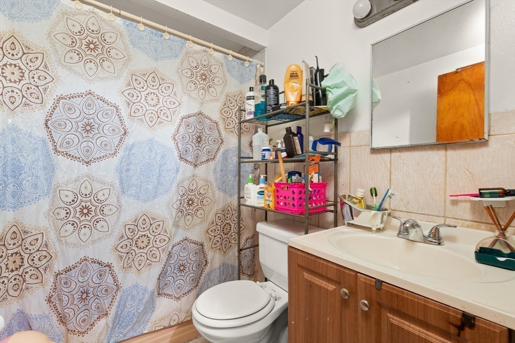 Boston, Massachusetts, 02136, United States, 3 Bedrooms Bedrooms, ,3 BathroomsBathrooms,Residential,For Sale,2002210