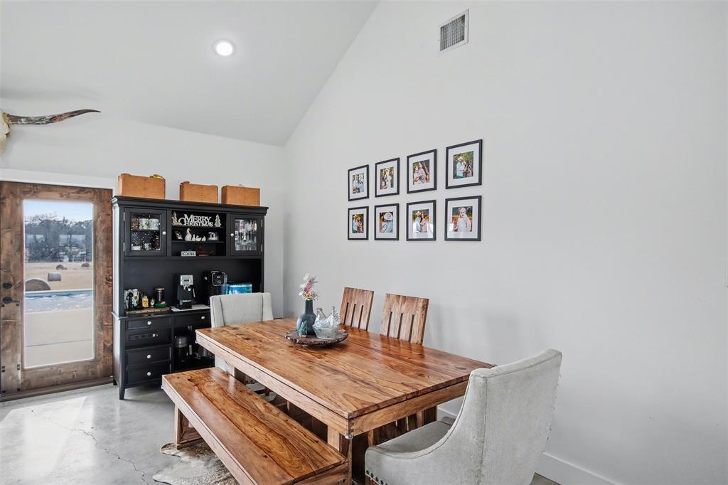 Alvord, Texas, 76225, United States, 3 Bedrooms Bedrooms, ,2 BathroomsBathrooms,Residential,For Sale,2006100