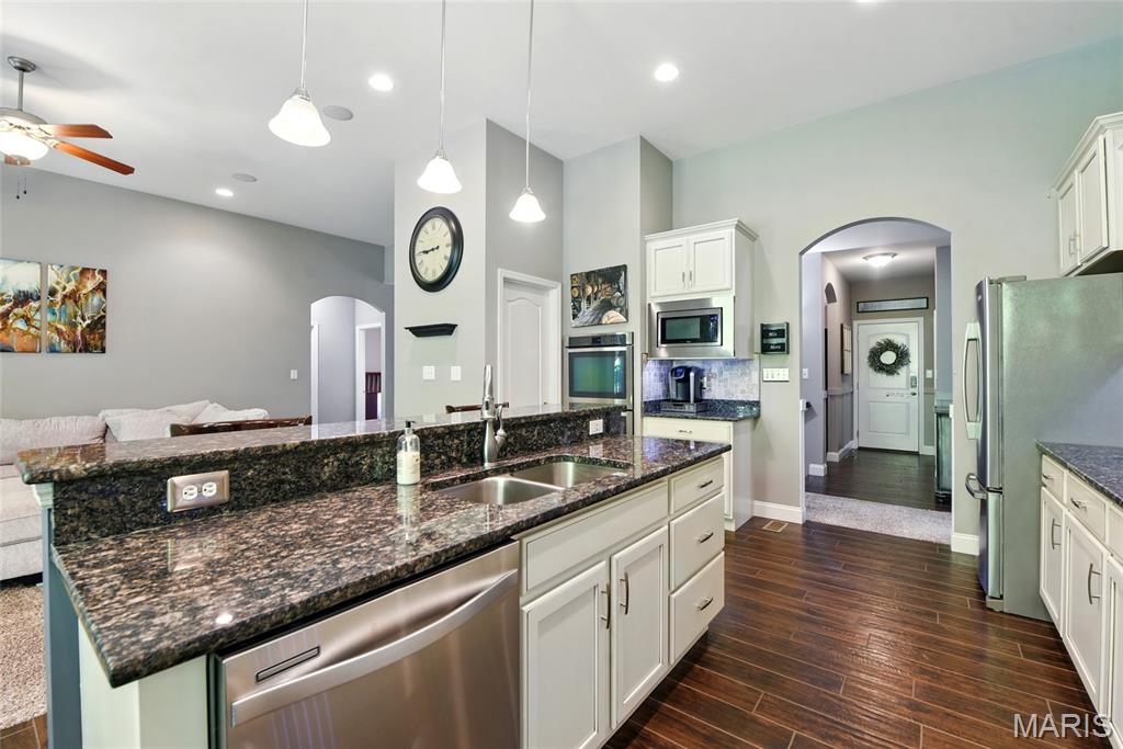 Wentzville, Missouri, 63385, United States, 4 Bedrooms Bedrooms, ,3 BathroomsBathrooms,Residential,For Sale,1927364