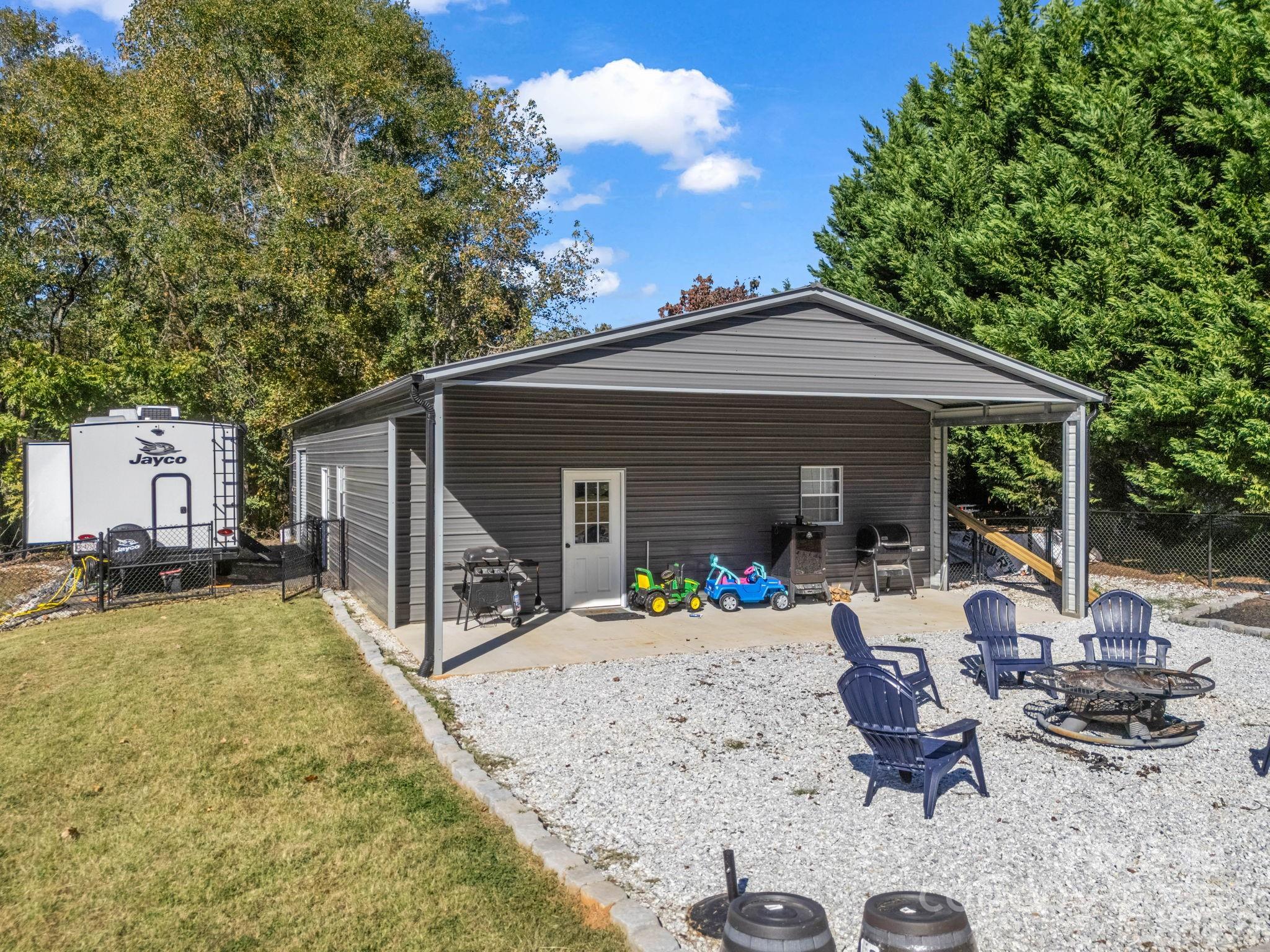 Shelby, North Carolina, 28152, United States, 3 Bedrooms Bedrooms, ,2 BathroomsBathrooms,Residential,For Sale,1969523