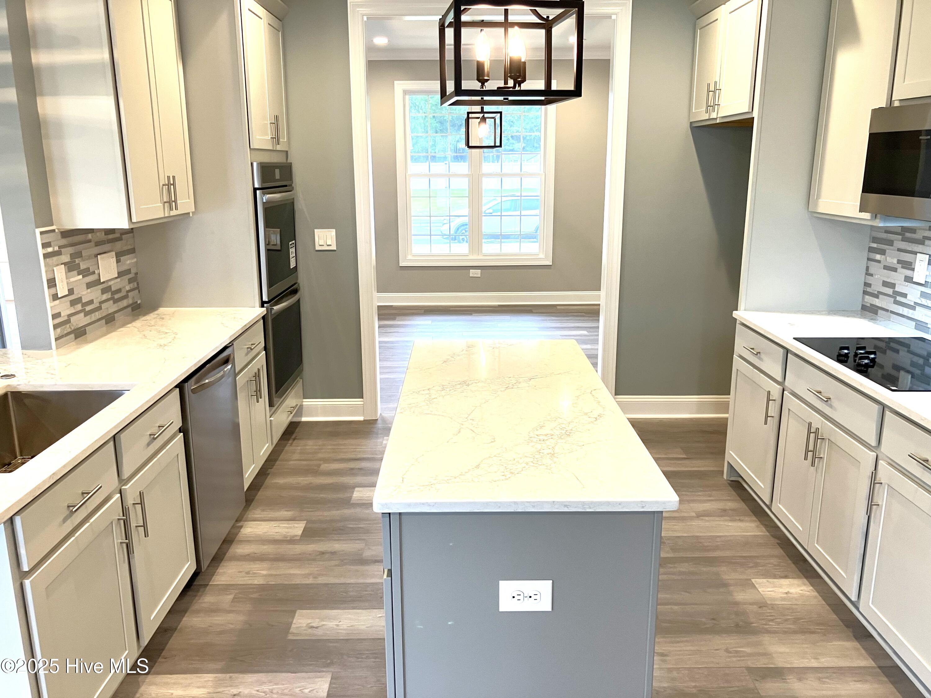 Jacksonville, North Carolina, 28546, United States, 5 Bedrooms Bedrooms, ,3 BathroomsBathrooms,Residential,For Sale,1983326