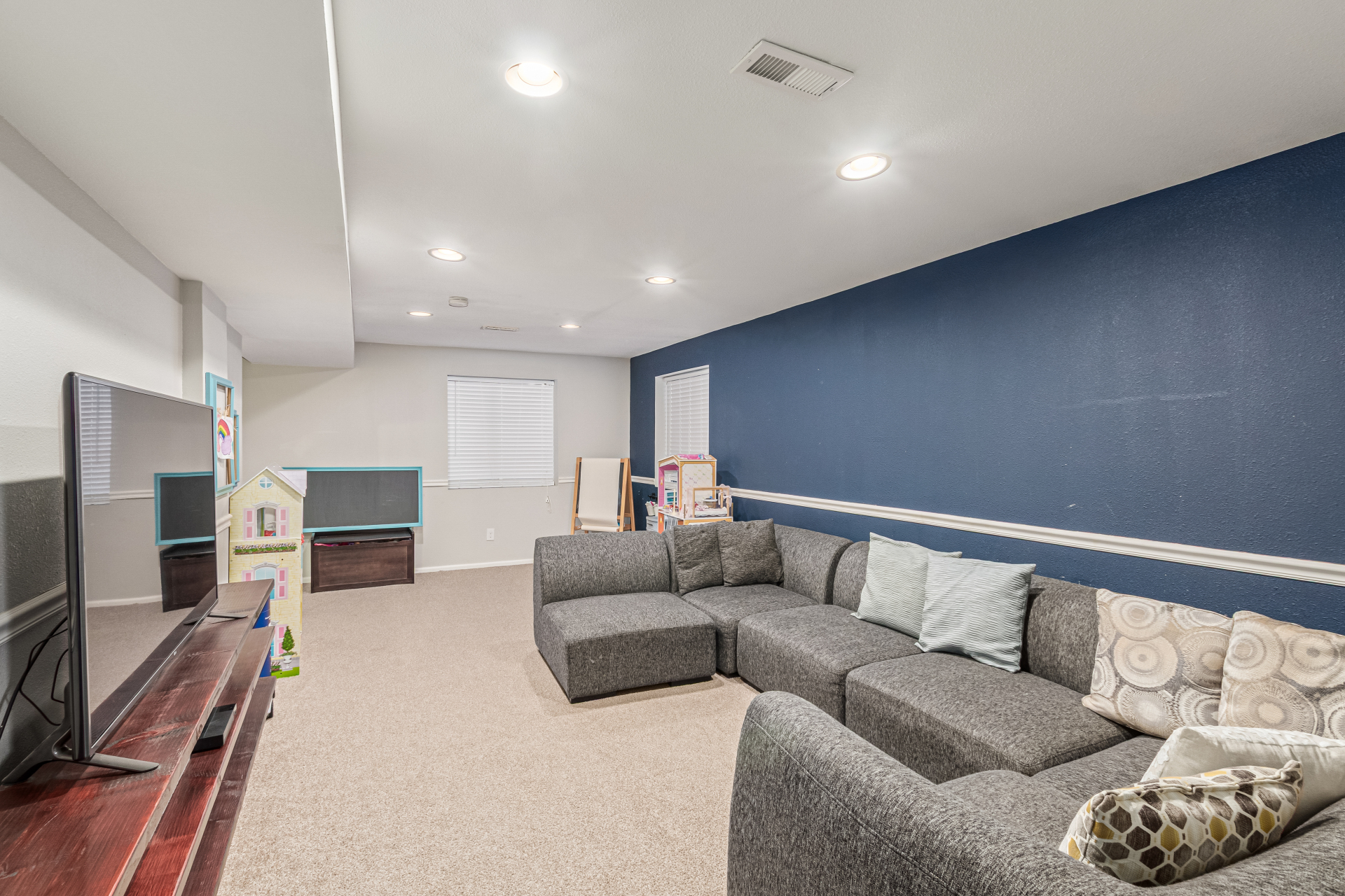 Highlands Ranch, Colorado, 80129, United States, 4 Bedrooms Bedrooms, ,2 BathroomsBathrooms,Residential,For Sale,1987309