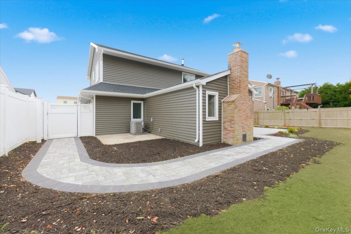 Bethpage, New York, 11714, United States, 5 Bedrooms Bedrooms, ,4 BathroomsBathrooms,Residential,For Sale,1986527