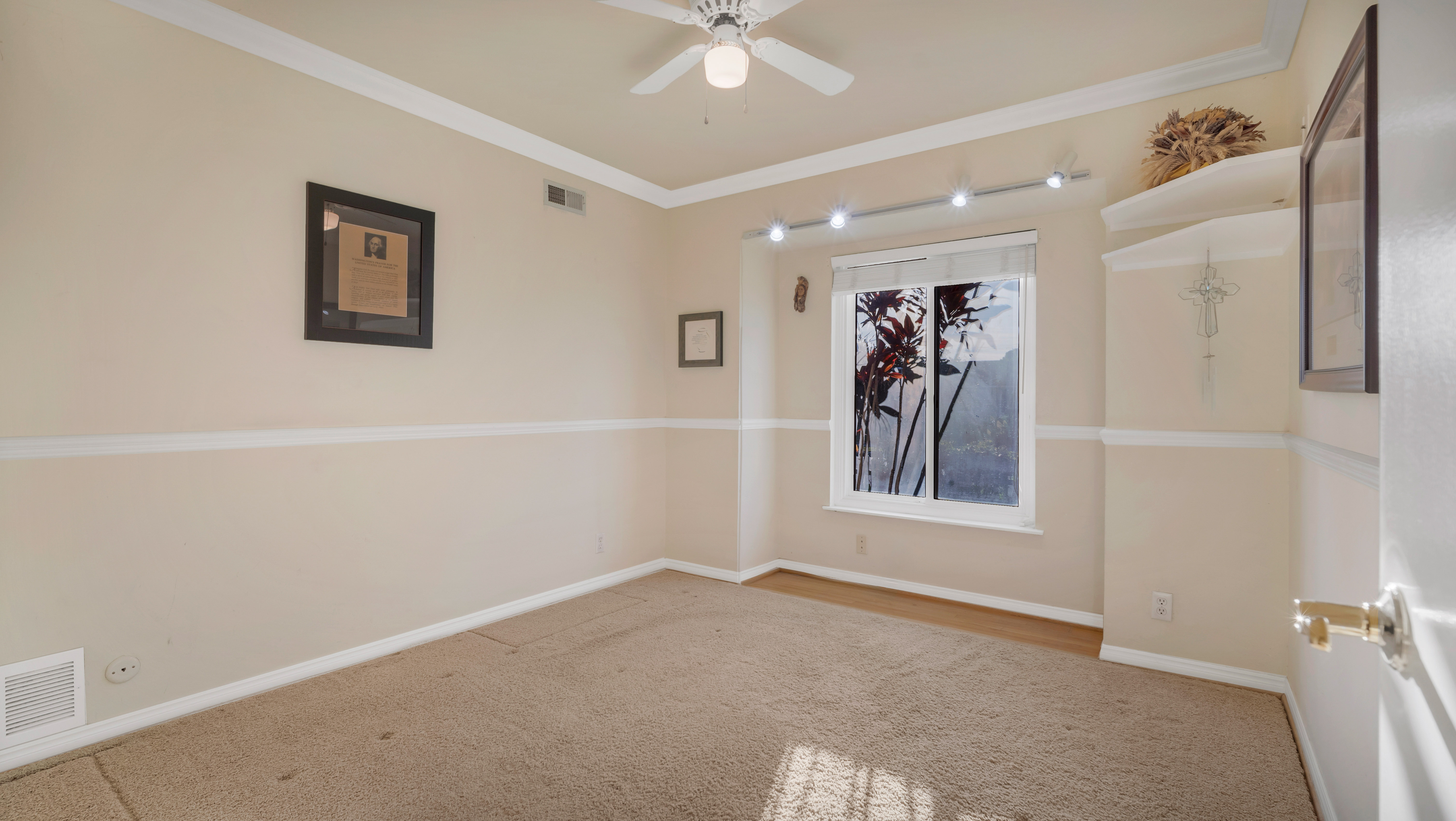  2129 North Pine Street, Orange, CA 92865 - 物件實景