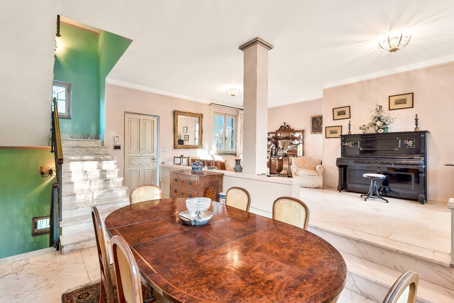 Massa, Massa-Carrara, 54100, IT, 4 Bedrooms Bedrooms, ,4 BathroomsBathrooms,Residential,For Sale,1688477