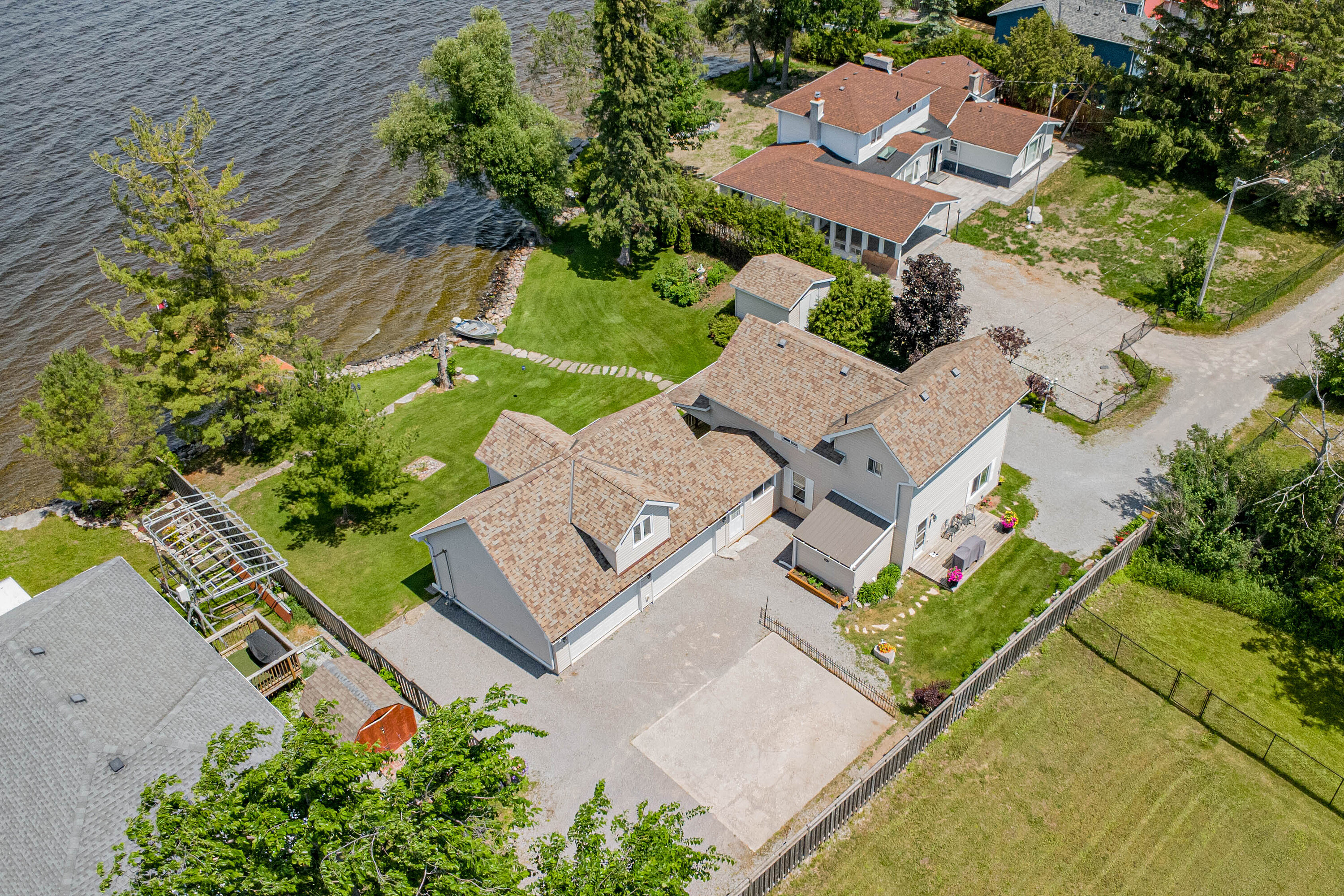  Rare Waterfront Opportunity - 物件實景