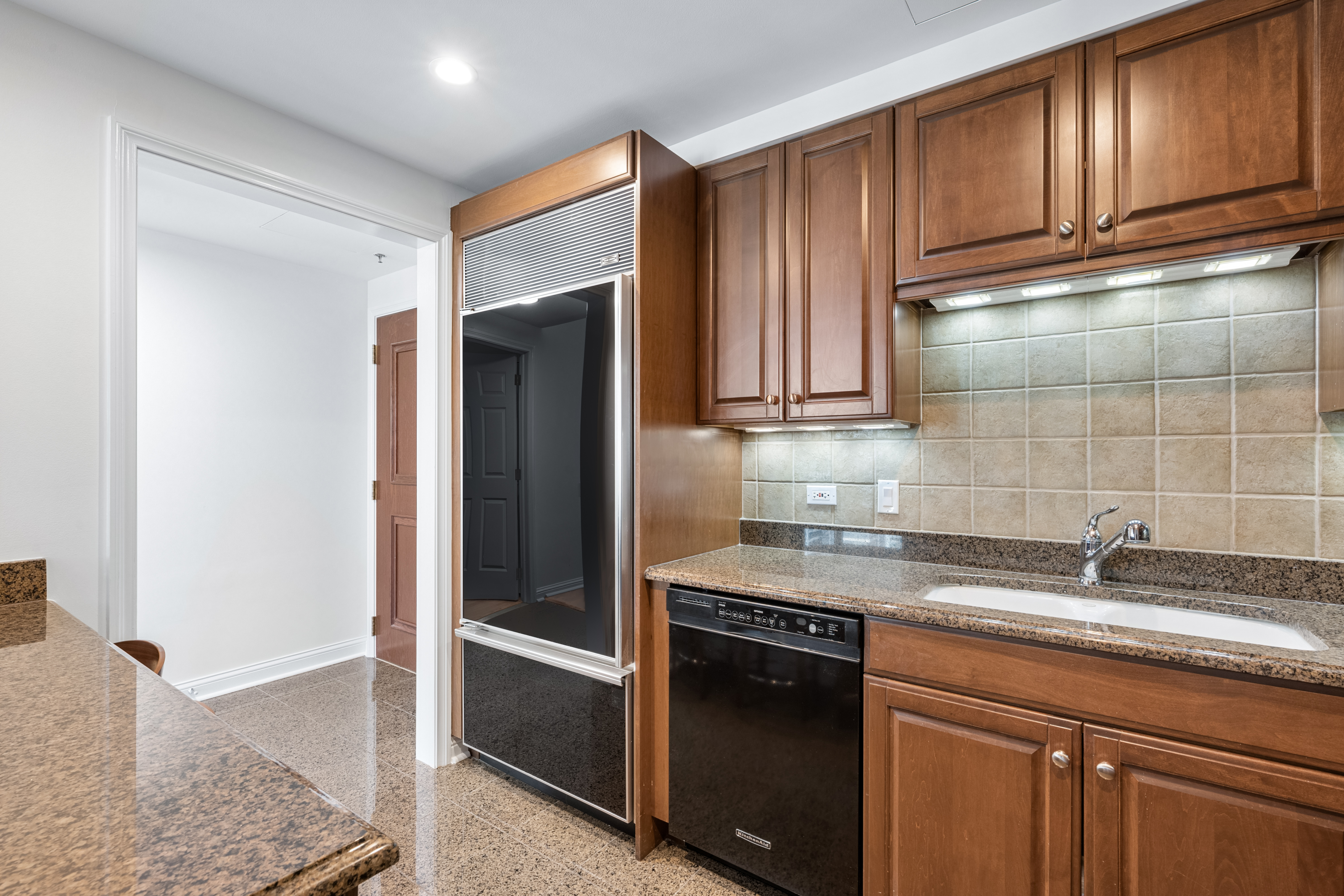  Northeast Split Two Bedroom with Outstanding City and Lake Views at The Fordham - 物件實景