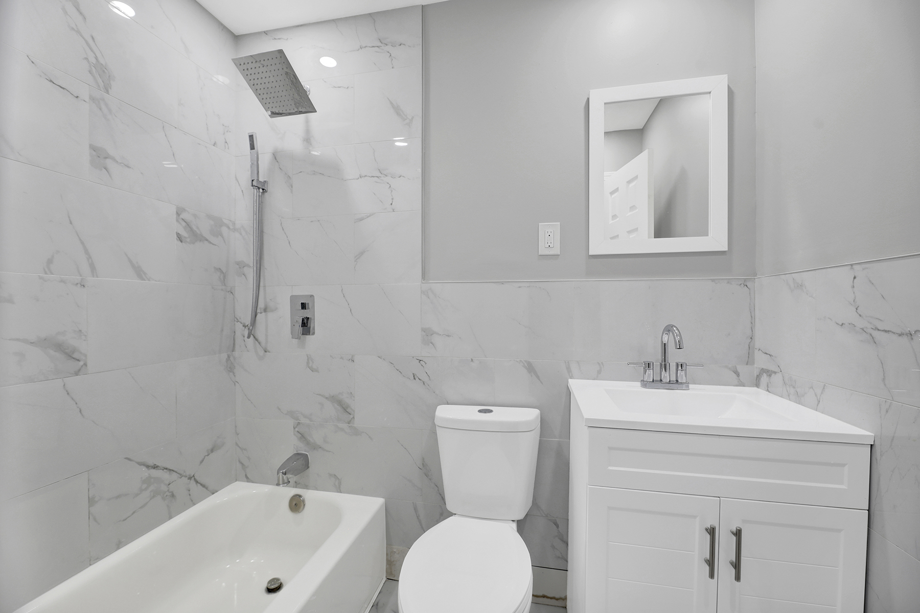 Brooklyn, New York, 11234, United States, 3 Bedrooms Bedrooms, ,2 BathroomsBathrooms,Residential,For Sale,1938204