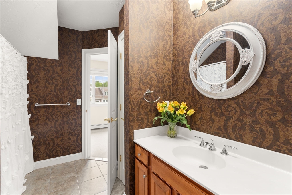 Hanover, Massachusetts, 02339, United States, 2 Bedrooms Bedrooms, ,3 BathroomsBathrooms,Residential,For Sale,1826600