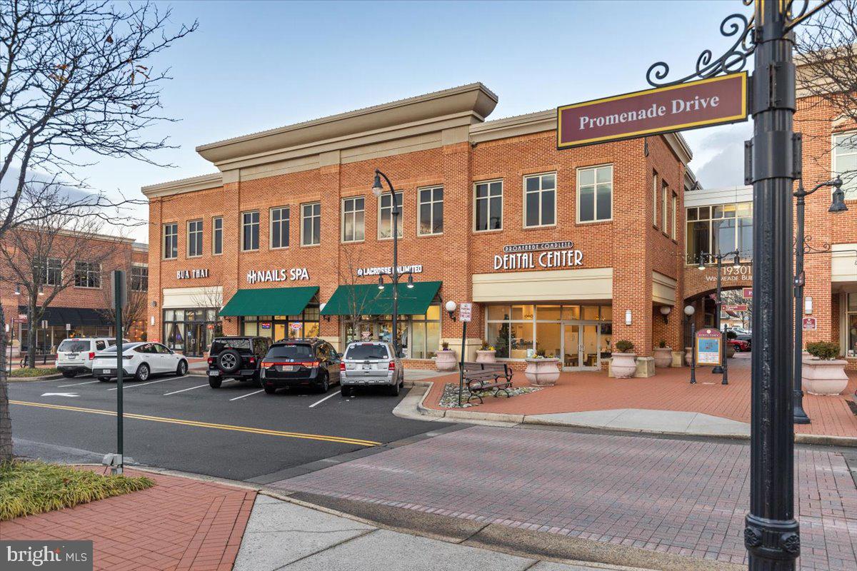 Leesburg, Virginia, 20176, United States, 3 Bedrooms Bedrooms, ,4 BathroomsBathrooms,Residential,For Sale,2003528