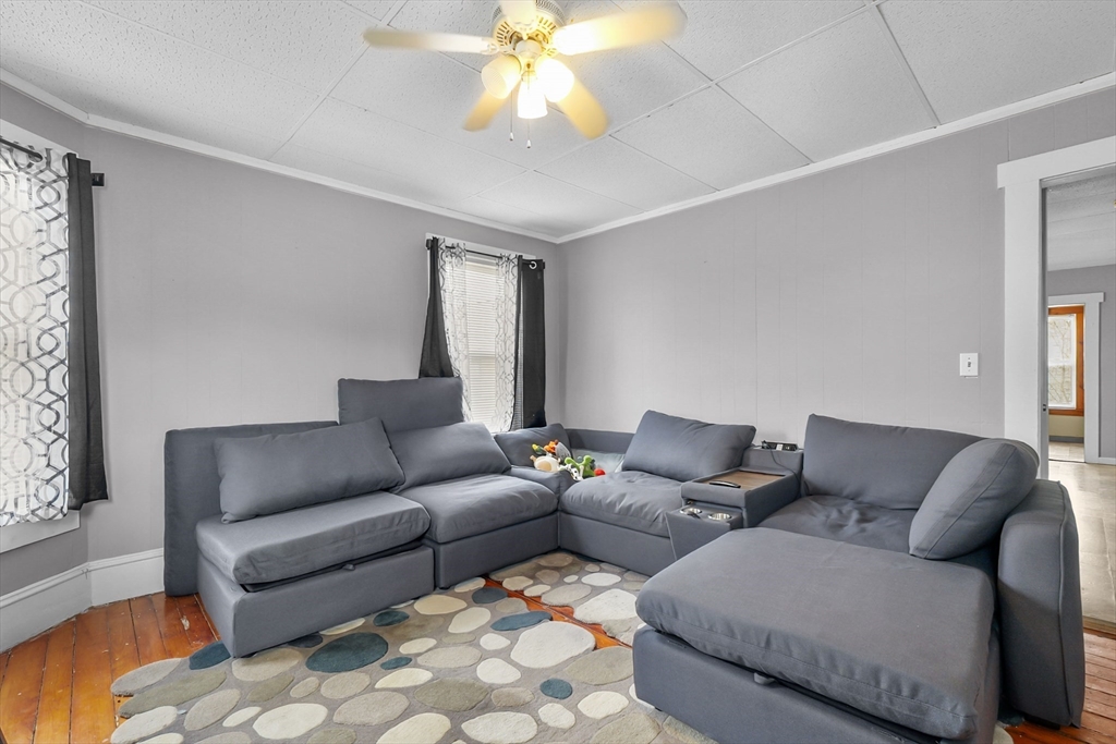 Fall River, Massachusetts, 02721, United States, 9 Bedrooms Bedrooms, ,3 BathroomsBathrooms,Residential,For Sale,1887933