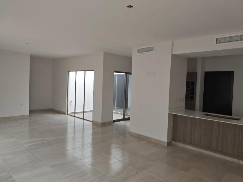 Torreón, Coahuila de Zaragoza, 27023, Mexico, 3 Bedrooms Bedrooms, ,2 BathroomsBathrooms,Residential,For Sale,1821052