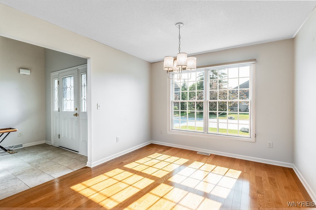 Amherst, New York, 14221, United States, 3 Bedrooms Bedrooms, ,3 BathroomsBathrooms,Residential,For Sale,1938327