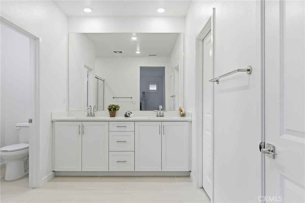 Corona, California, 92883, United States, 3 Bedrooms Bedrooms, ,3 BathroomsBathrooms,Residential,For Sale,1996400