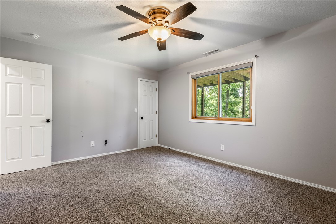 Rogers, Arkansas, 72756, United States, 4 Bedrooms Bedrooms, ,3 BathroomsBathrooms,Residential,For Sale,1925135