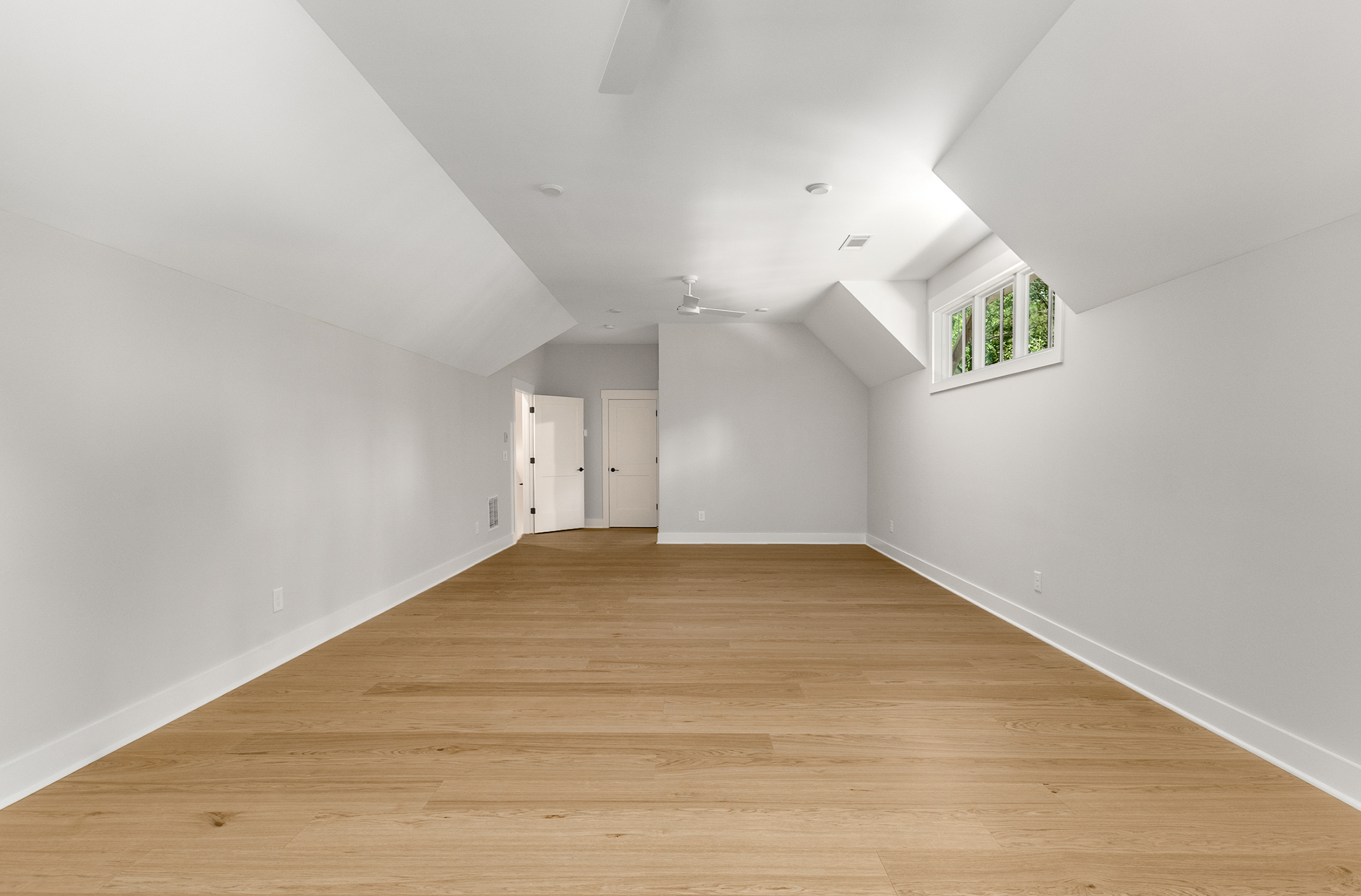  Stunning New Construction Home Includes a Private, Assigned Boat Slip - 物件實景