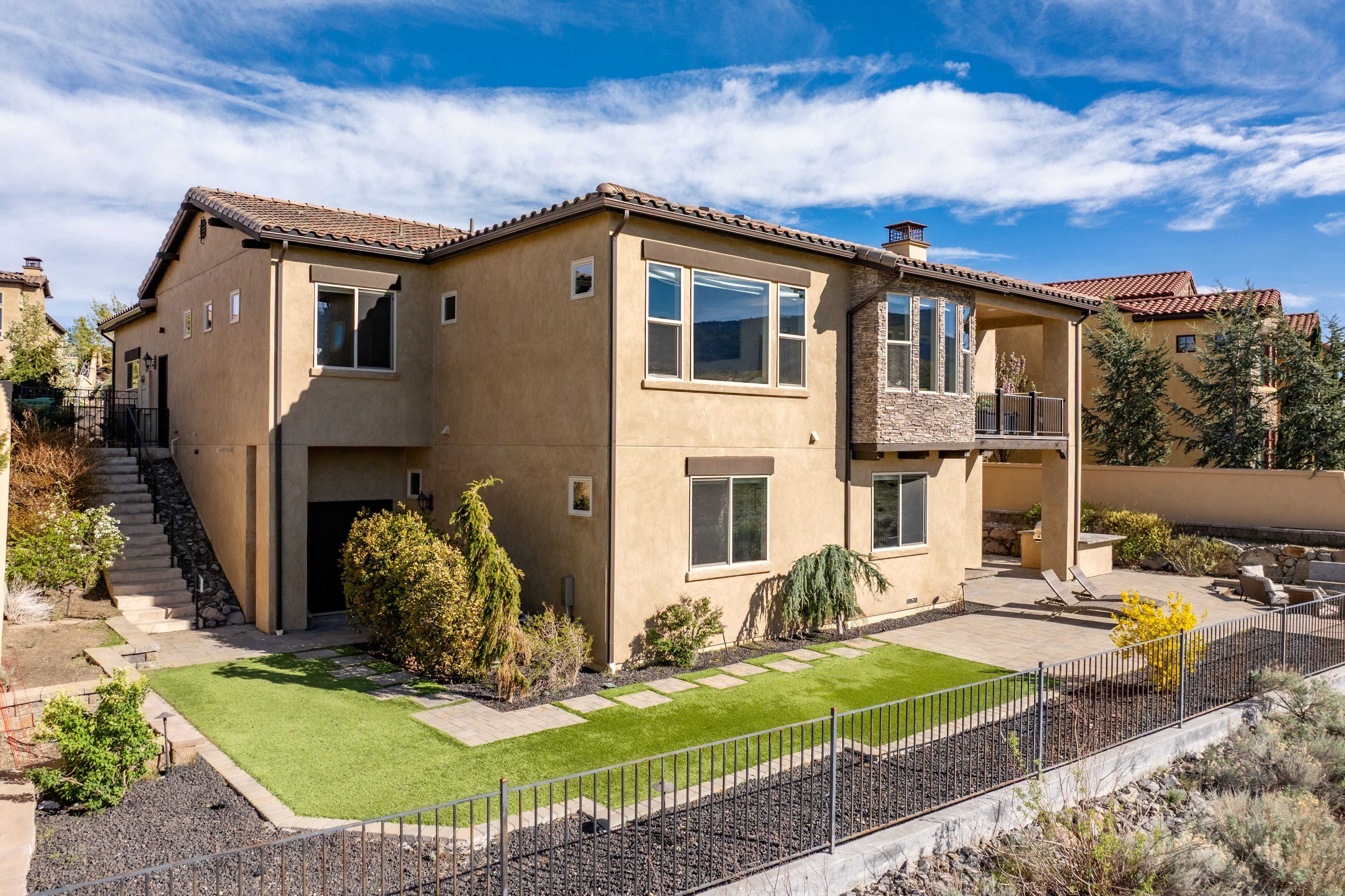  Luxurious Modern Farmhouse with Breathtaking Views - 物件實景