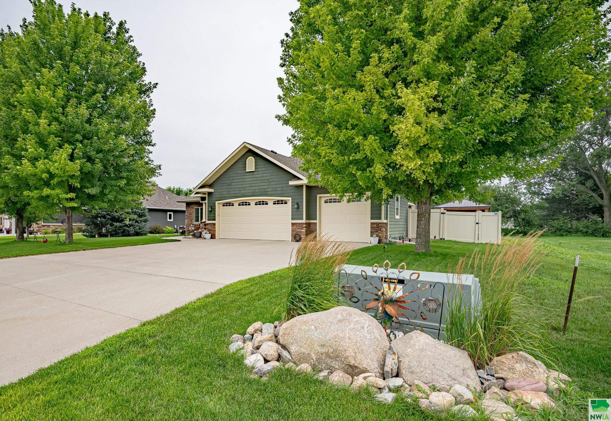 South Sioux City, Nebraska, 68776, United States, 4 Bedrooms Bedrooms, ,3 BathroomsBathrooms,Residential,For Sale,1973748