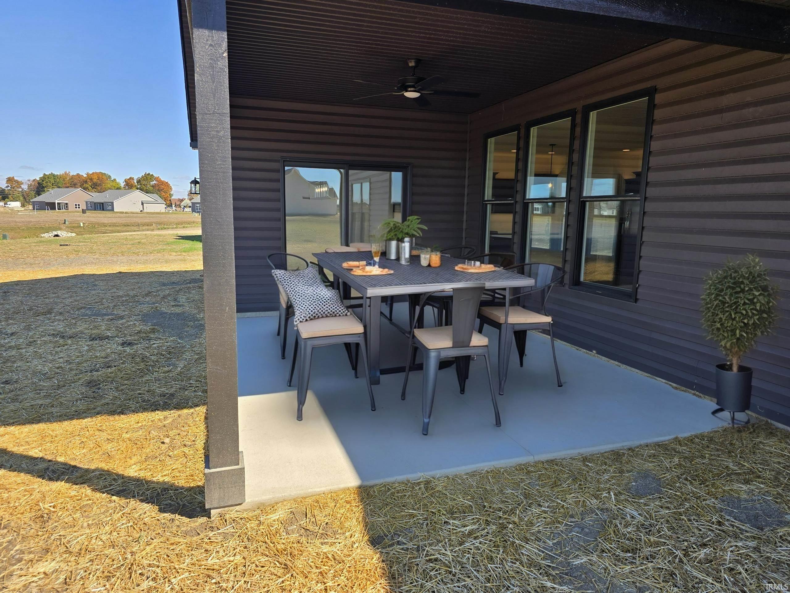 Fort Wayne, Indiana, 46818, United States, 3 Bedrooms Bedrooms, ,2 BathroomsBathrooms,Residential,For Sale,1980943