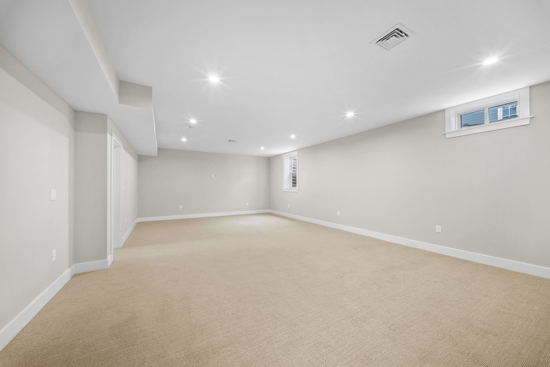  6 Benjamin Lane - 物件實景